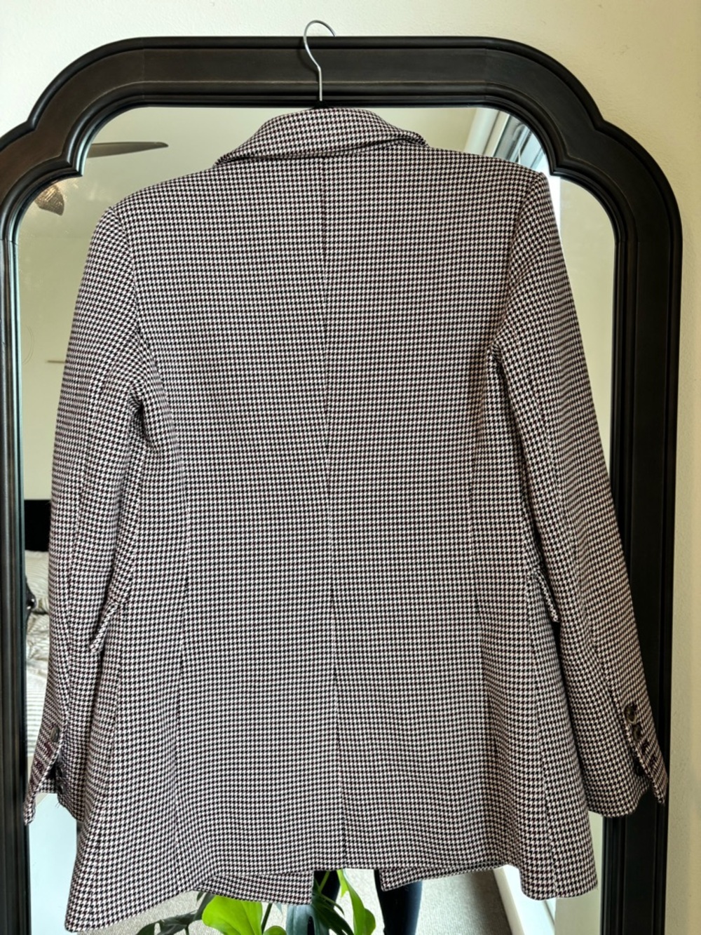 Favorite Daughter Houndstooth Blazer - Picture 4 of 8